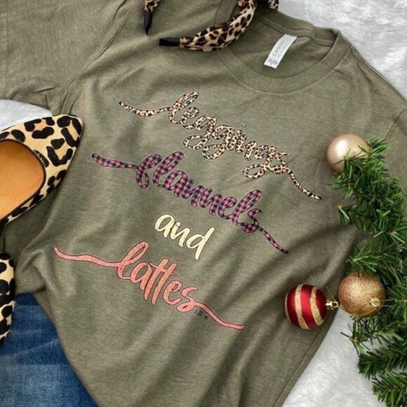Leggings Flannels and Lattes T Shirt‎ - Picture 1 of 3